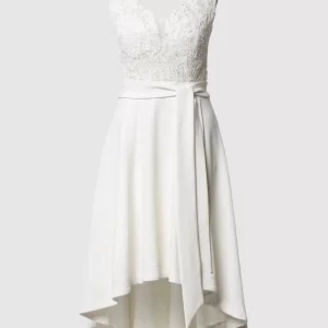 Paradi Brautkleid Mit Floralen Stickereien – Offwhite 9