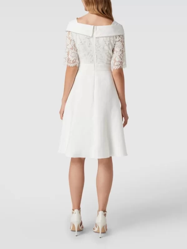 Apart Glamour Kurzärmeliges Brautkleid Mit Floralen Stickereien – Offwhite 6