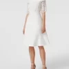 Apart Glamour Kurzärmeliges Brautkleid Mit Floralen Stickereien – Offwhite 17
